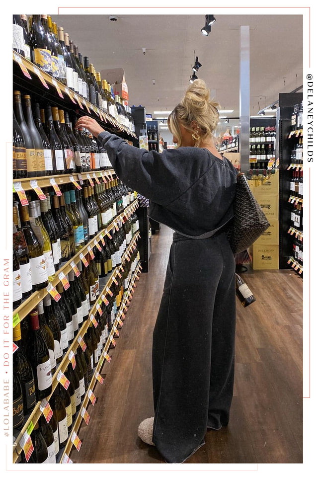 Load image into Gallery viewer, Cozy Moments Crop Sweater - Black