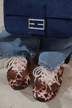 Load image into Gallery viewer, Downtown Stroll Lace Up Sneakers - Leopard