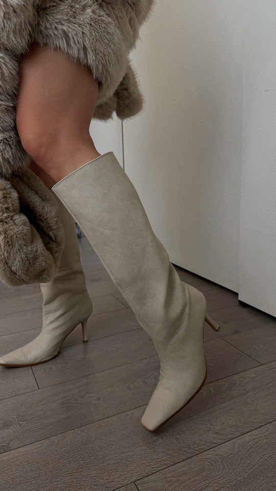 Load image into Gallery viewer, Kianza Heel Boots - Bone