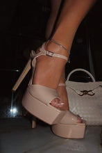 Load image into Gallery viewer, Paulina Platform High Heels - Nude