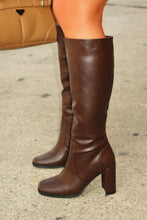 Load image into Gallery viewer, Paula Block Heel Boots - Brown