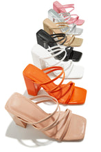 Load image into Gallery viewer, Jaziel Block Heel Mules - Silver
