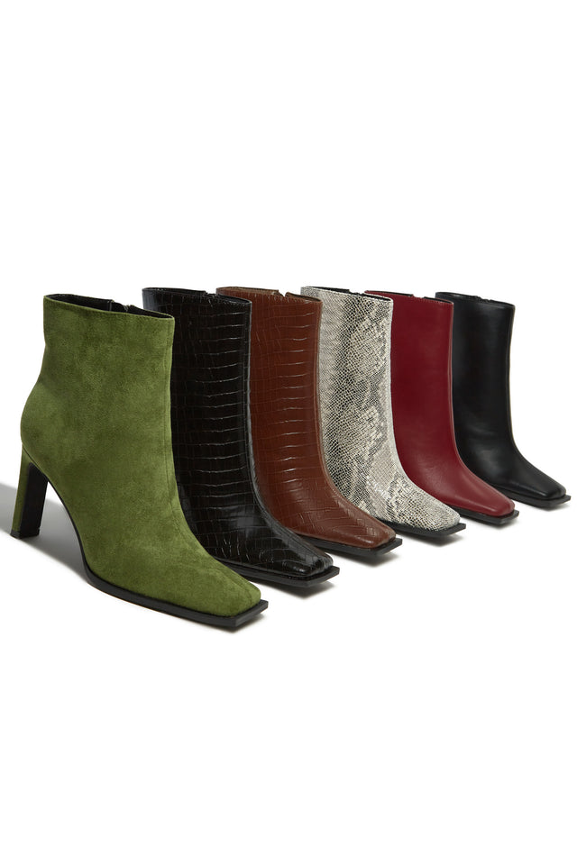 Load image into Gallery viewer, Laylah Ankle Boots - Cherry