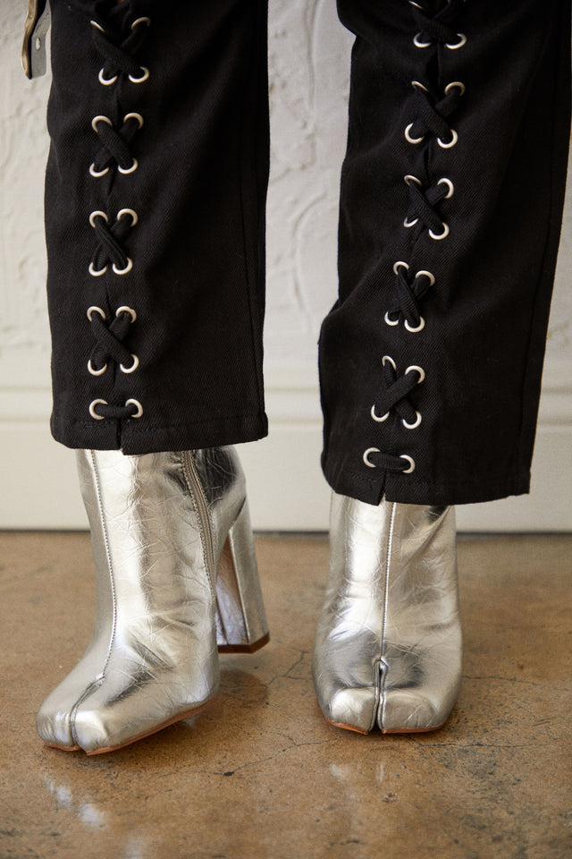 Load image into Gallery viewer, Alura Toe Split Block Heel Ankle Boots - Silver