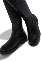 Load image into Gallery viewer, Izzy Flat Boots - Black