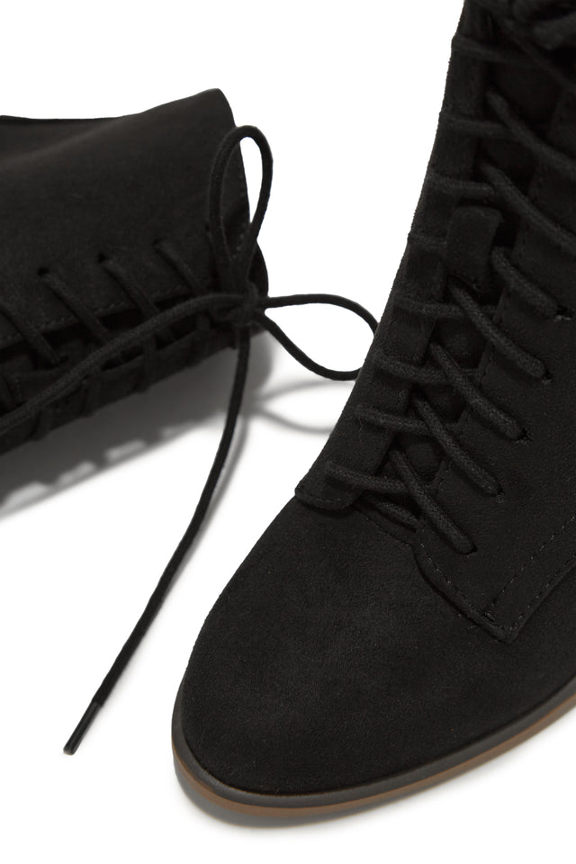 Load image into Gallery viewer, Fall Moment Lace Up Block Heel Ankle Boots - Black