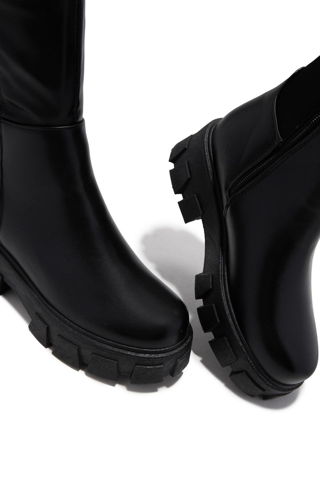 Load image into Gallery viewer, Weekend Muse Thigh High Lug Sole Boots – Black