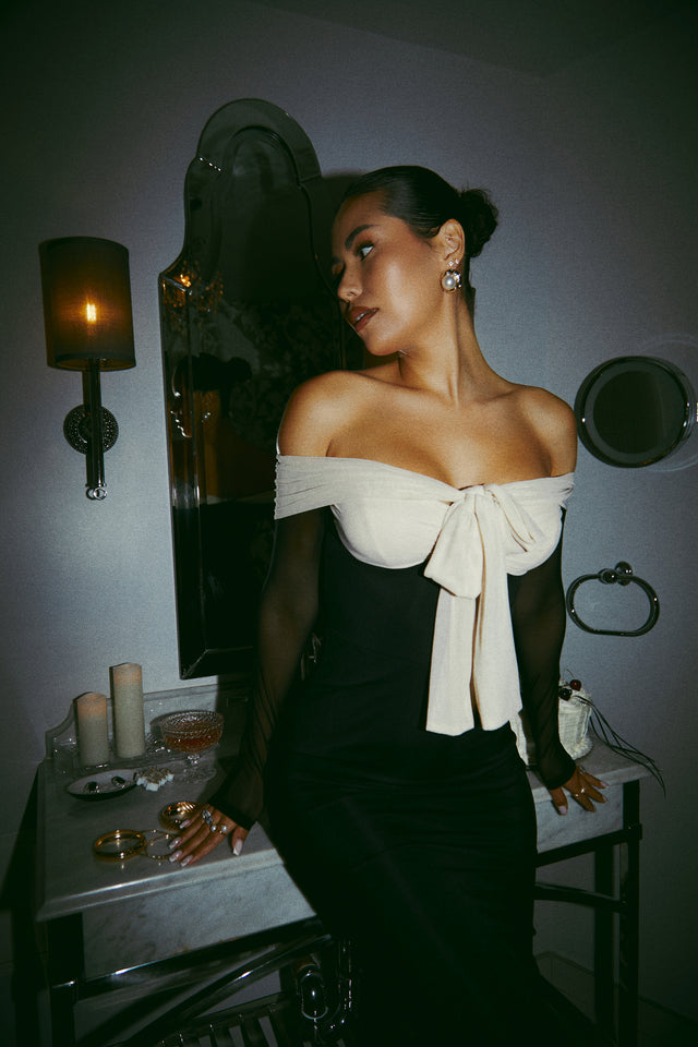 Load image into Gallery viewer, Contrast Cream and Black Dress