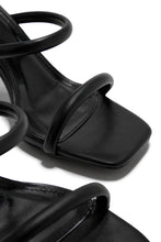 Load image into Gallery viewer, Yesenia Block Mid Heel Mules - Black