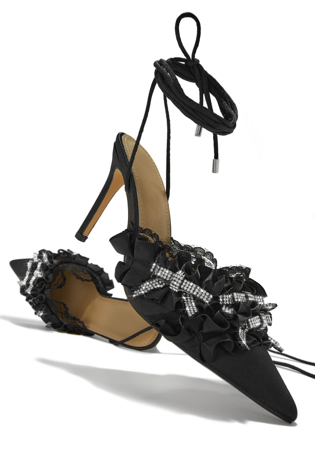 Load image into Gallery viewer, Black Lace Up Ruffle Pumps