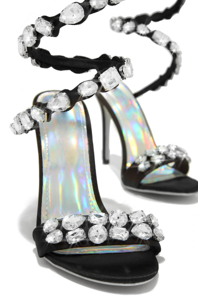Load image into Gallery viewer, Black Single Sole Heels with Stone Embellishmentws