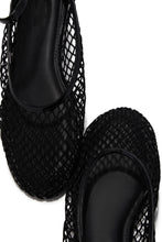Load image into Gallery viewer, Kenley Mesh Flats - Black