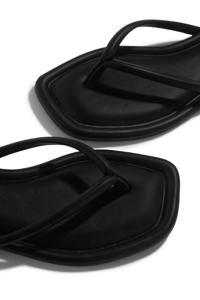 Load image into Gallery viewer, Slip Into Summer Thong Sandals - Black