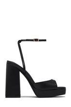 Load image into Gallery viewer, Kami Platform Block Heels - Black
