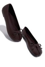 Load image into Gallery viewer, Zyra Bow Tabi Ballet Flats - Brown