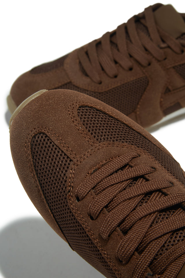 Load image into Gallery viewer, Downtown Stroll Lace Up Sneakers - Brown