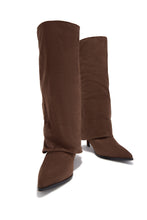 Load image into Gallery viewer, Yeleyna Kitten Heel Shark Boots - Brown Suede