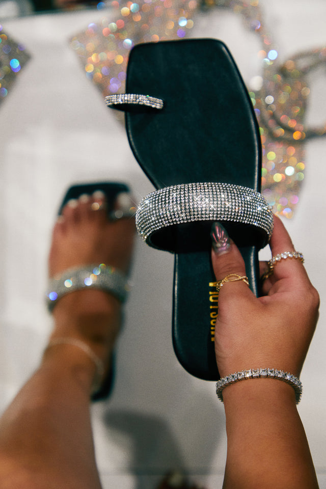 Load image into Gallery viewer, Cabana Beach Embellished Slip On Sandals - Black