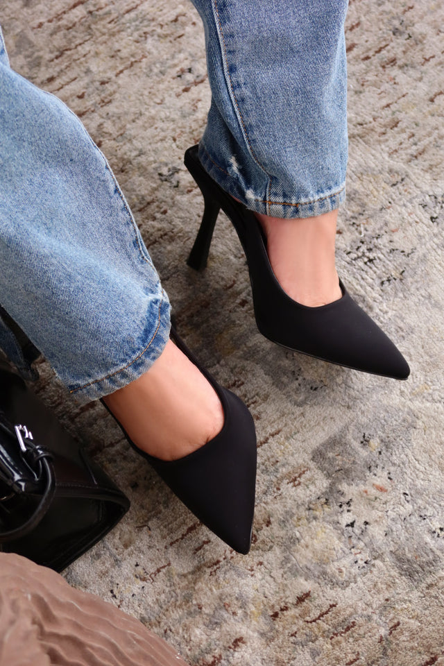 Load image into Gallery viewer, Cari Slingback Pumps - Black