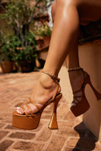 Load image into Gallery viewer, Rozalia Platform High Heels - Camel