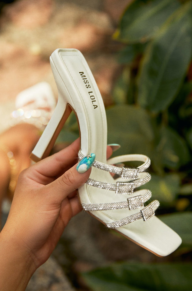 Load image into Gallery viewer, Women Holding White Embellished Heels