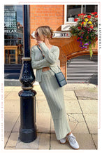 Load image into Gallery viewer, Evelia High Waist Maxi Skirt - Green