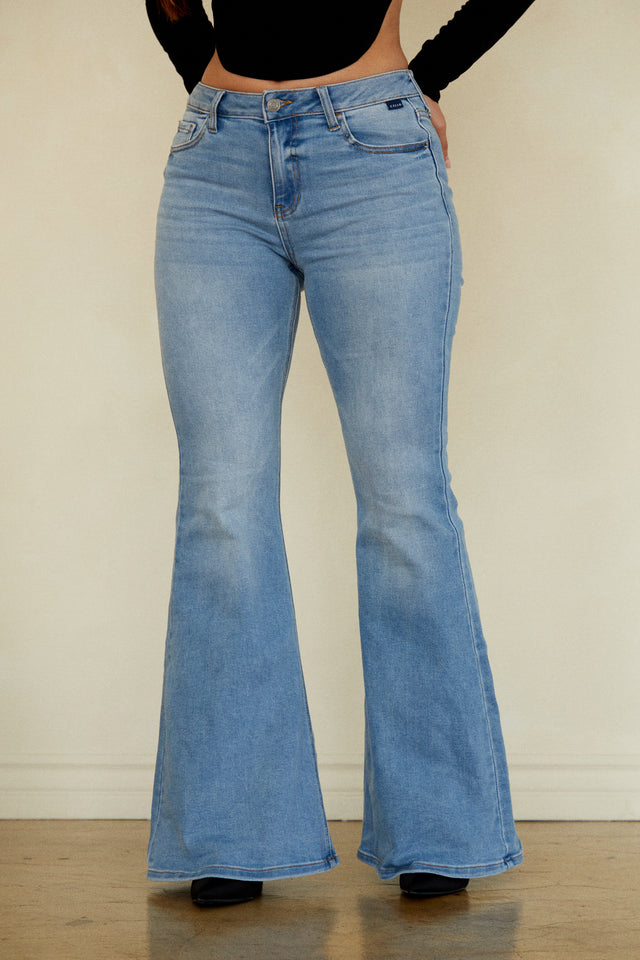 Load image into Gallery viewer, Blue Jeans