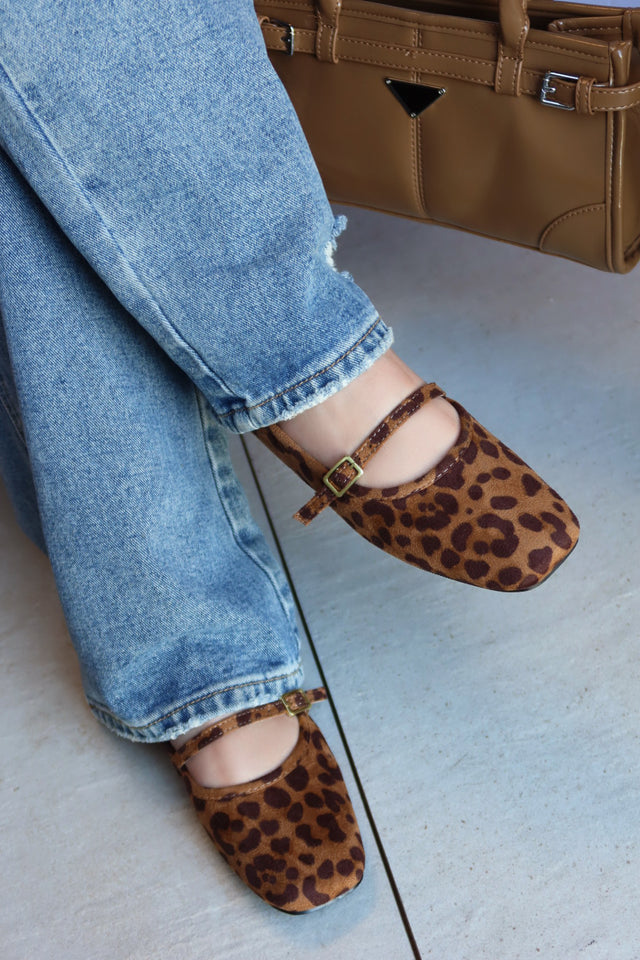 Load image into Gallery viewer, Ellie Mary Jane Flats - Leopard