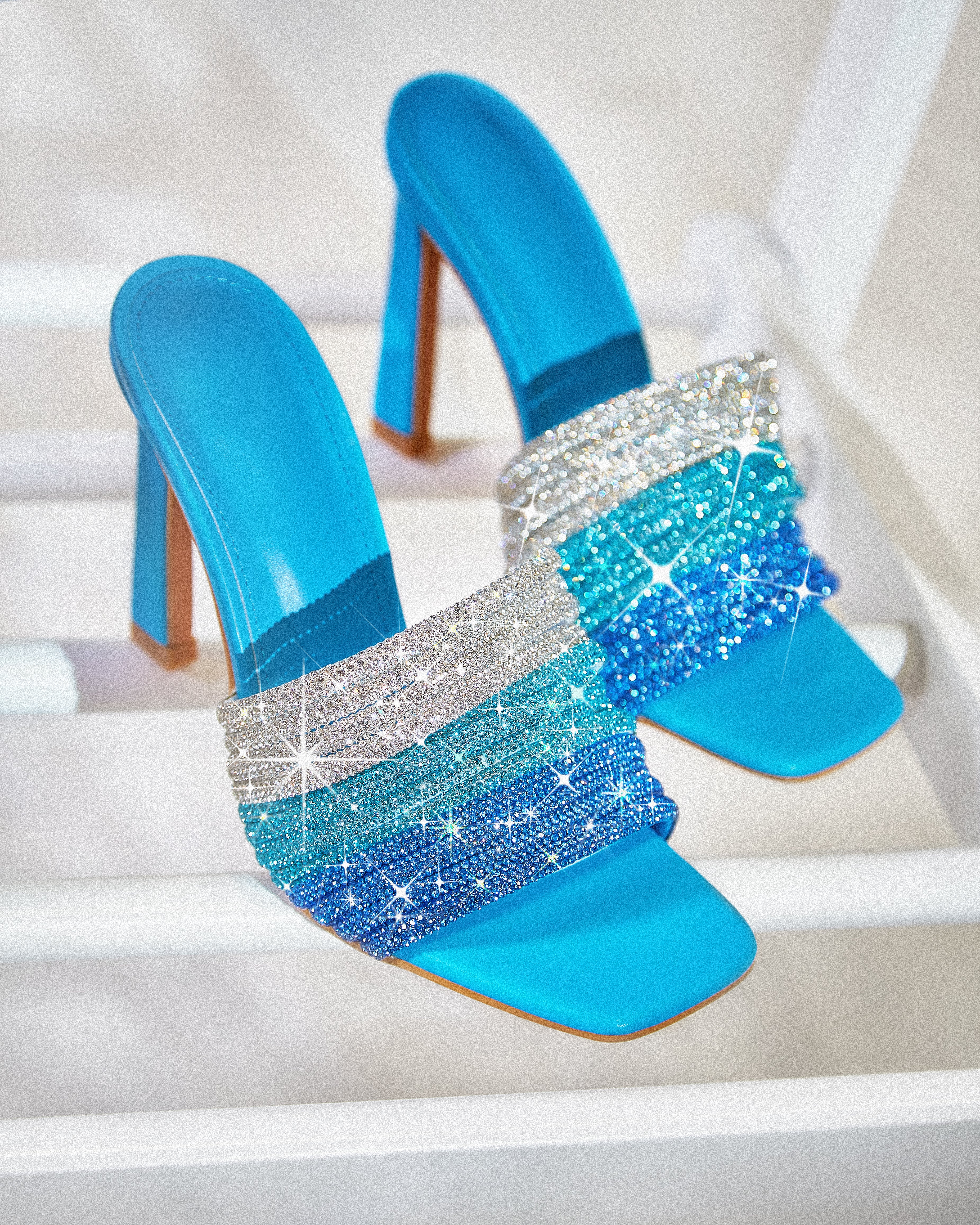 miumiu ブルーベルベット ミュール スタッズ クリスタル 装飾 美品 春夏 feeling-myself-blue-