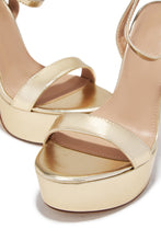 Load image into Gallery viewer, Your Temptation Platform High Heels - Gold