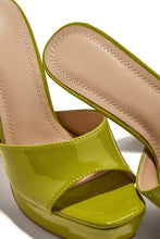 Load image into Gallery viewer, Jianna Platform Heel Mules - Lime