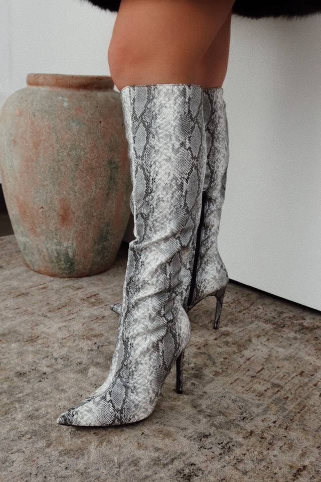 Load image into Gallery viewer, Hailey Knee High Stiletto Boots - Black/White Snake