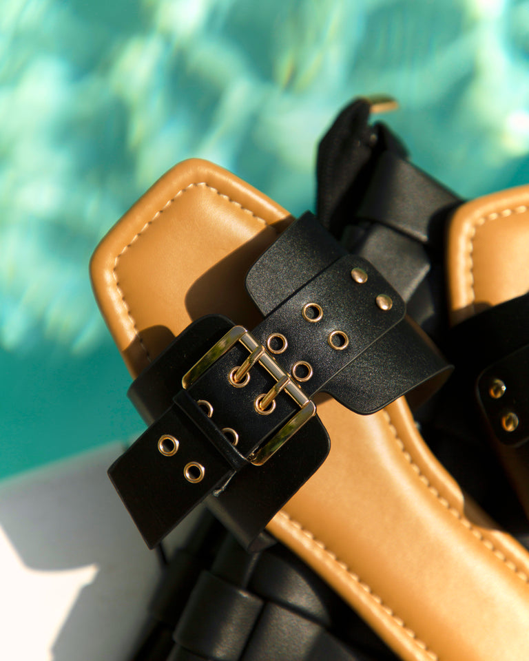 Load image into Gallery viewer, Italian Streets Flat Slip On Sandals - Black