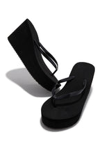 Load image into Gallery viewer, Lizzie Platform Thong Sandals - Black