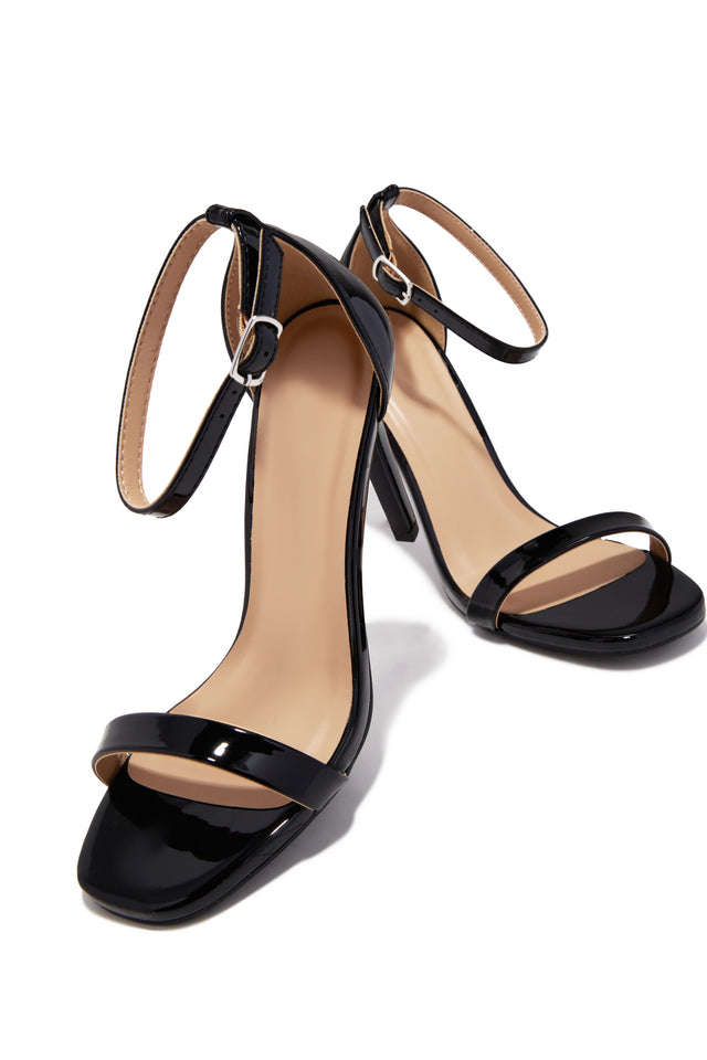 Load image into Gallery viewer, Lucero Single Sole Heels - Black