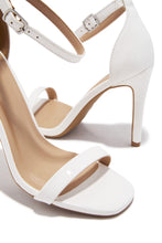Load image into Gallery viewer, Lucero Single Sole Heels - White