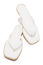 Load image into Gallery viewer, Lani Thong Sandals - White