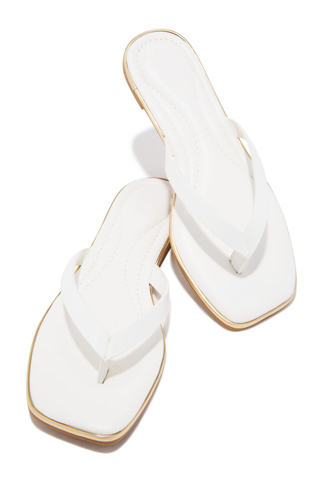 Load image into Gallery viewer, Lani Thong Sandals - White