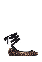 Load image into Gallery viewer, Arianna Bow Ankle Wrap Ballet Flats - Leopard