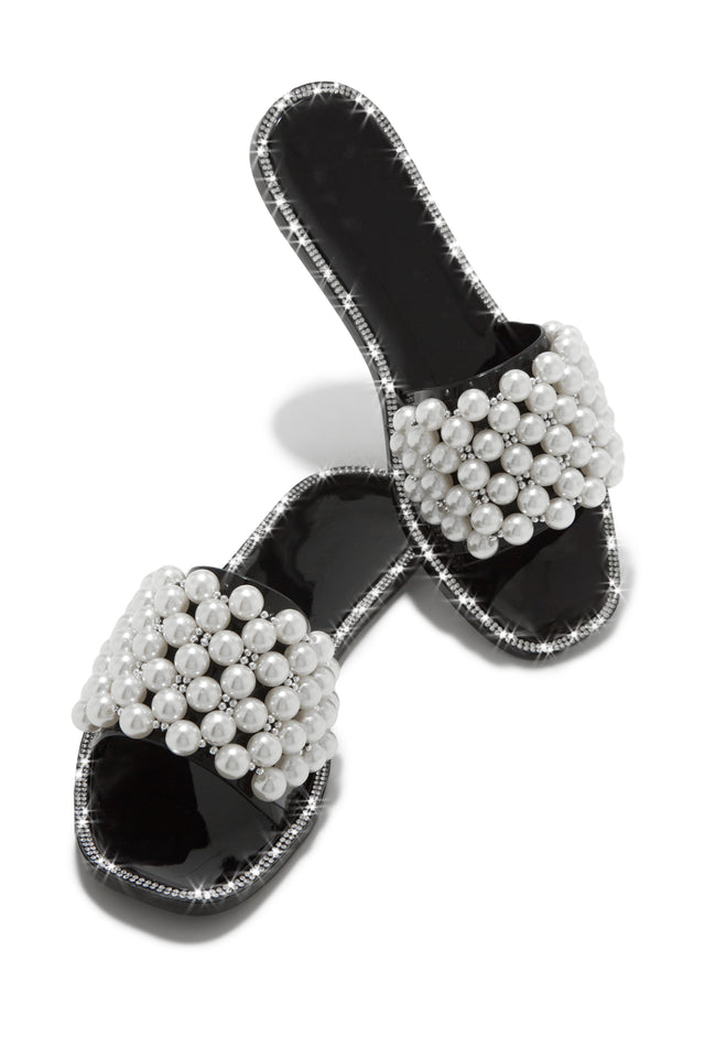 Load image into Gallery viewer, Cute Embellished Black Sandals