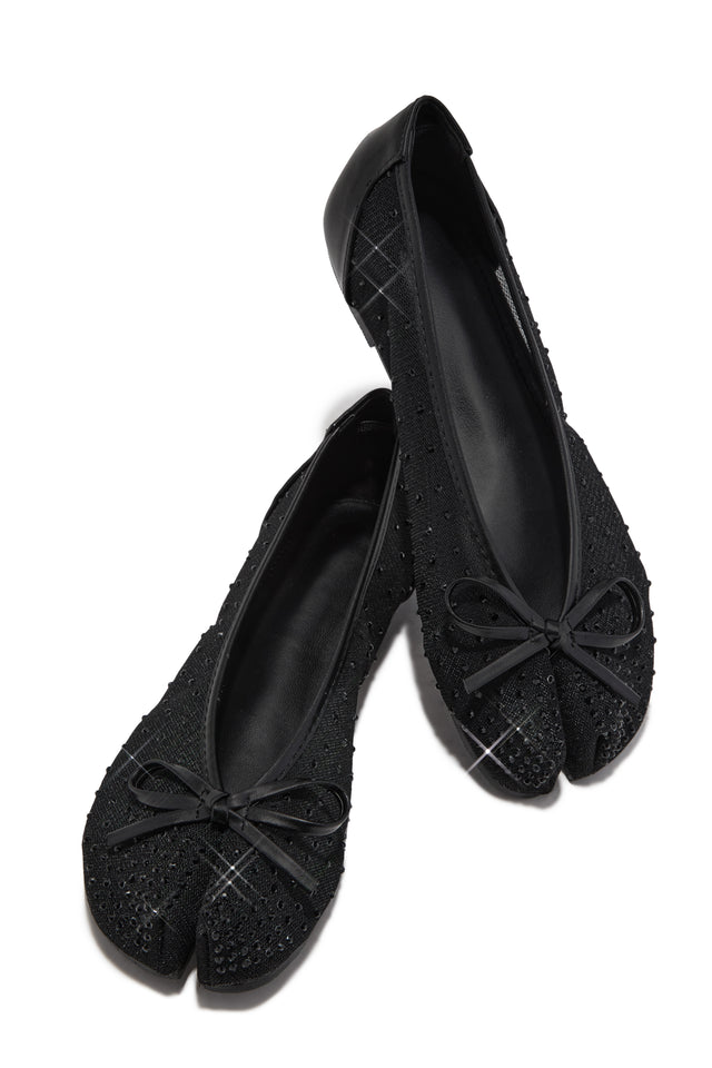 Load image into Gallery viewer, Amelie Rhinestone Mesh Tabi Ballet Flats – Black