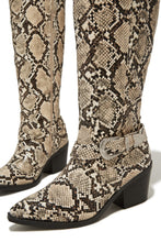 Load image into Gallery viewer, Zelia Western Cowgirl Boots - Snake