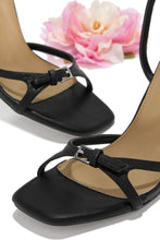 Load image into Gallery viewer, Adjustable Buckles On Straps