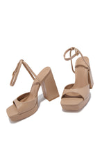 Load image into Gallery viewer, Kami Platform Block Heels - Nude