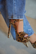 Load image into Gallery viewer, Paulina Platform High Heels - Leopard