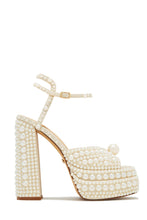 Load image into Gallery viewer, White Pearl Chunky Heels