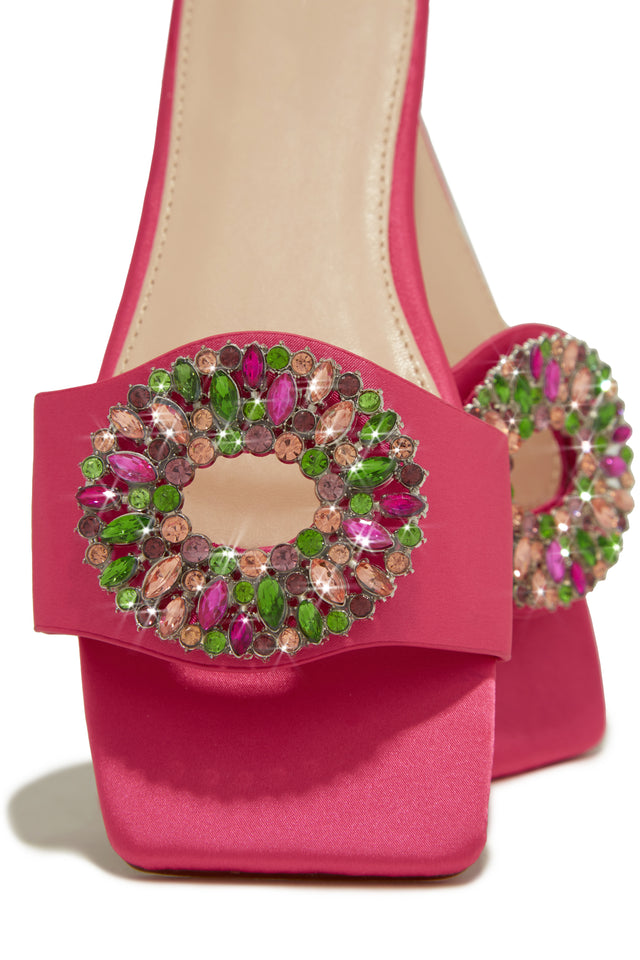 Load image into Gallery viewer, Multi Stone Pendant Detail Slip On Sandal