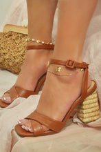 Load image into Gallery viewer, Punta Cana Block Heels - Chestnut