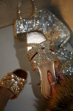 Load image into Gallery viewer, Women Holding Rose Gold Slip On Sandals
