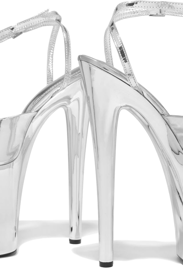 Load image into Gallery viewer, Sapphire Platform High Heels - Silver